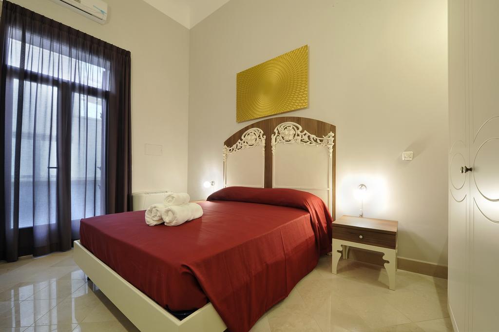 Palazzo Massari Lecce Exterior foto